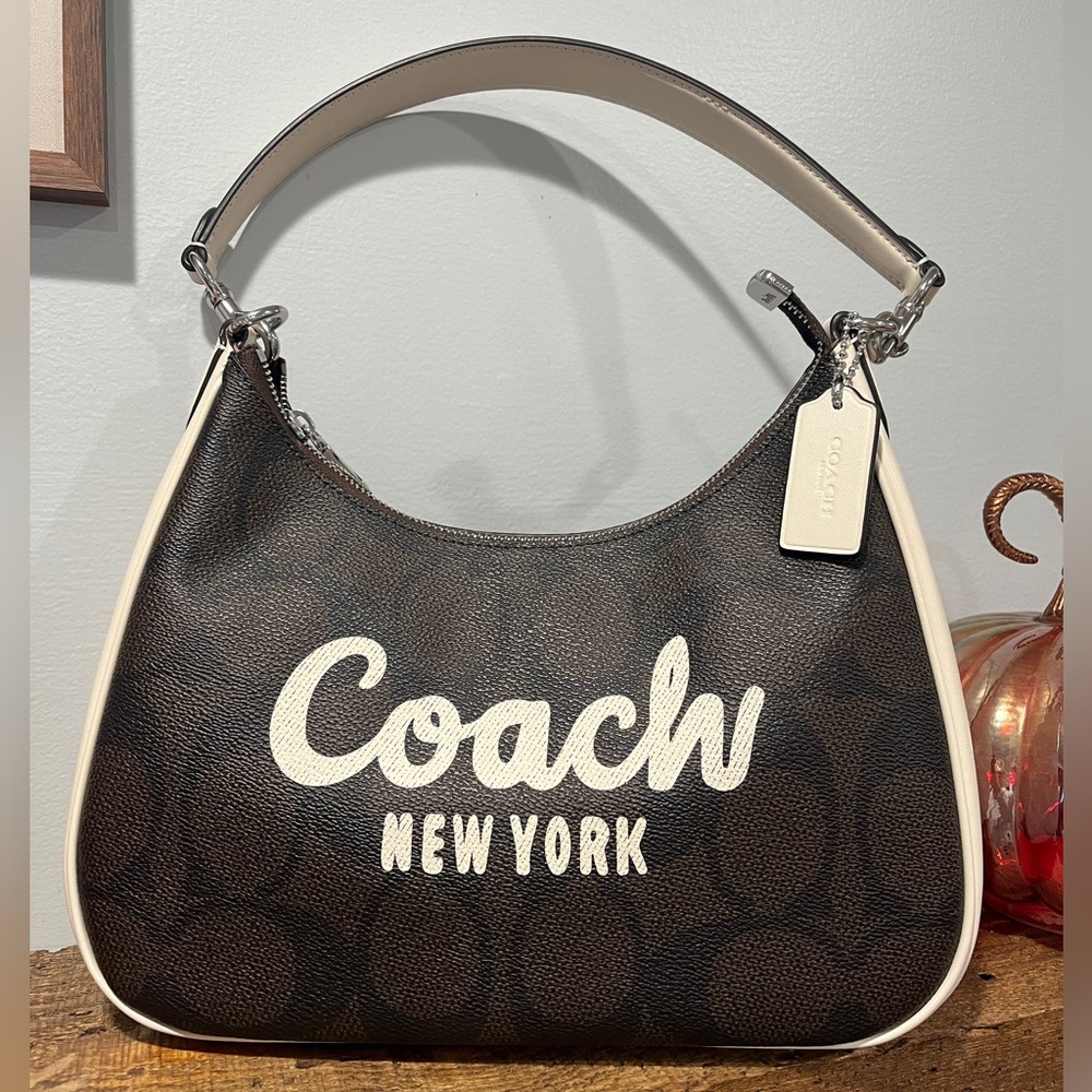 New! Coach! - Picture 3 of 16